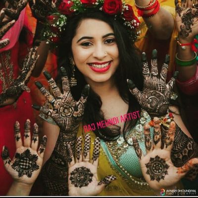 Best Bridal Female Mehndi Artist - Lucknow | Price & Reviews